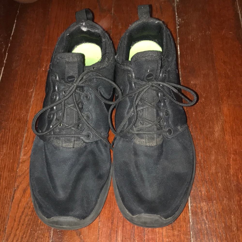 Black Roshes